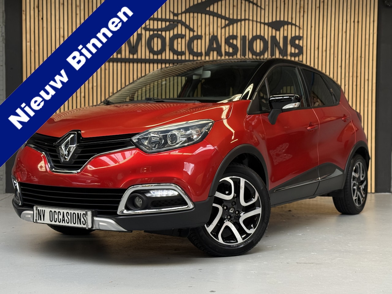 Renault Captur - 0.9 TCe Helly Hansen 79DKM/CAMERA/LED/R-LINK/NAP/XMOD/CRUISE/UNIEK! - AutoWereld.nl