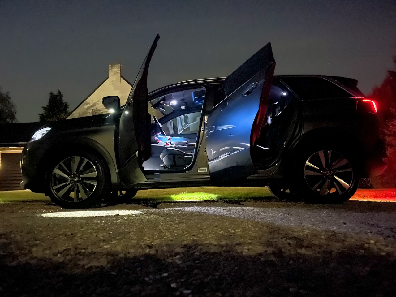 Peugeot 5008 - 1.2 PureTech GT-Line PREMIUM/PANO/NAPPA/MASSAGE/TREKHAAK - AutoWereld.nl