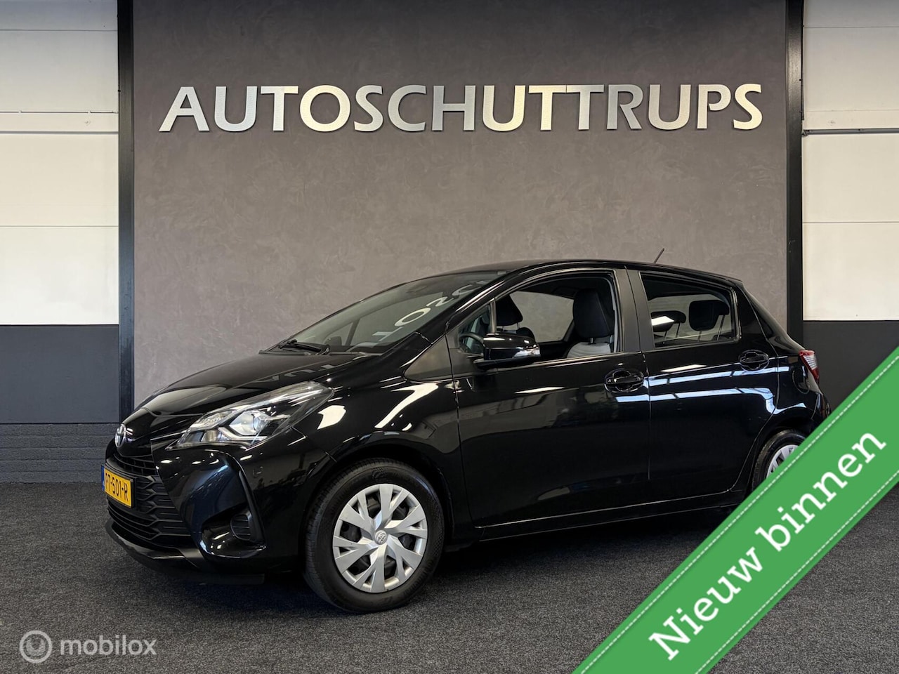 Toyota Yaris - 1.0 VVT-i Aspiration 5 DEURS / CLIMATE / CRUISE / TREKHAAK / NAP - AutoWereld.nl