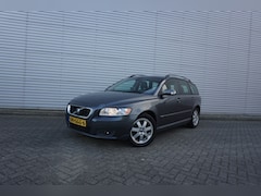 Volvo V50 - 2.0 Edition II Airco / Cruise / Parkeers. / Elektr. ramen /Trekhaak / Lm velgen / NAP