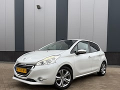 Peugeot 208 - 1.2 VTi 82pk 5Deurs 2014 NAP