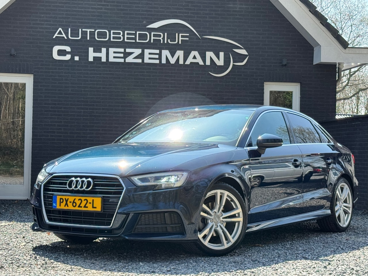 Audi A3 Limousine - 1.5 TFSI CoD Sport S LINE Edition Led Automaat Navigatie - AutoWereld.nl