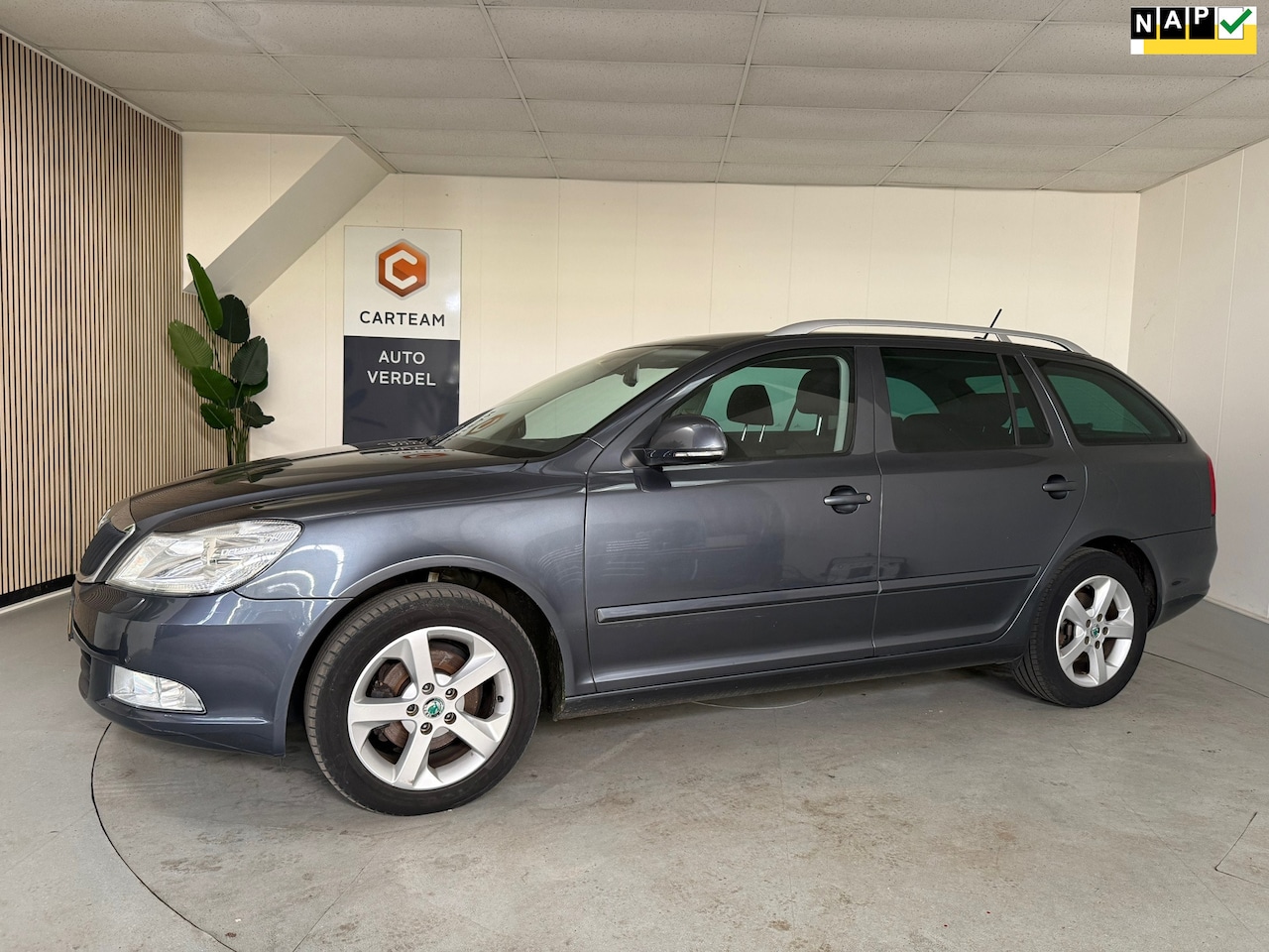 Skoda Octavia Combi - 1.4 TSI Greentech Elegance Airco, LMV, Trekhaak, Navigatie - AutoWereld.nl
