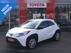 Toyota Aygo X - PLAY AUTOMAAT CAMERA AD-CRUISE APPLE/ANDROID ALL-SEASON NL-AUTO DEALERONDERHOUDEN