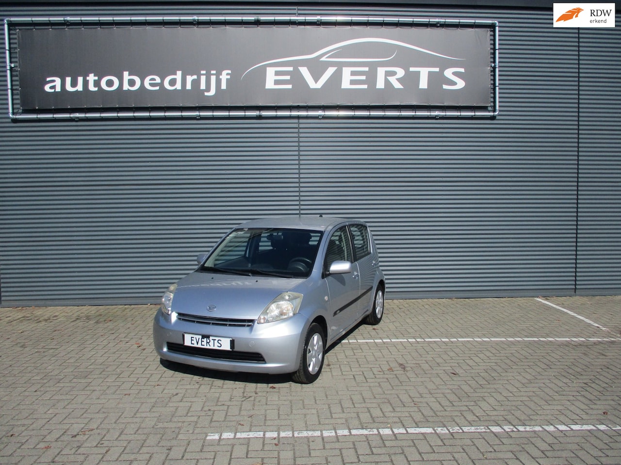 Daihatsu Sirion 2 - 1.0-12V Premium Apk 31-03-2027 nette goed rijdende auto scherpe meeneem prijs - AutoWereld.nl