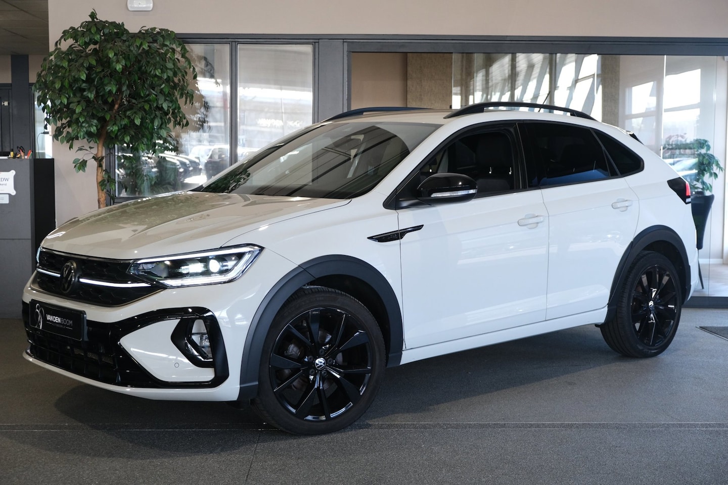 Volkswagen Taigo - 1.0 TSI 2x R-Line DSG Ascot Black Style IQ Led Cam Navi Virtual ACC - AutoWereld.nl