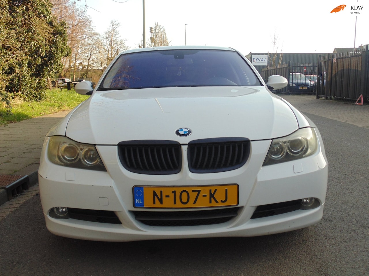 BMW 3-serie Touring - 320i AIRCO NAVI TREKHAAK - AutoWereld.nl