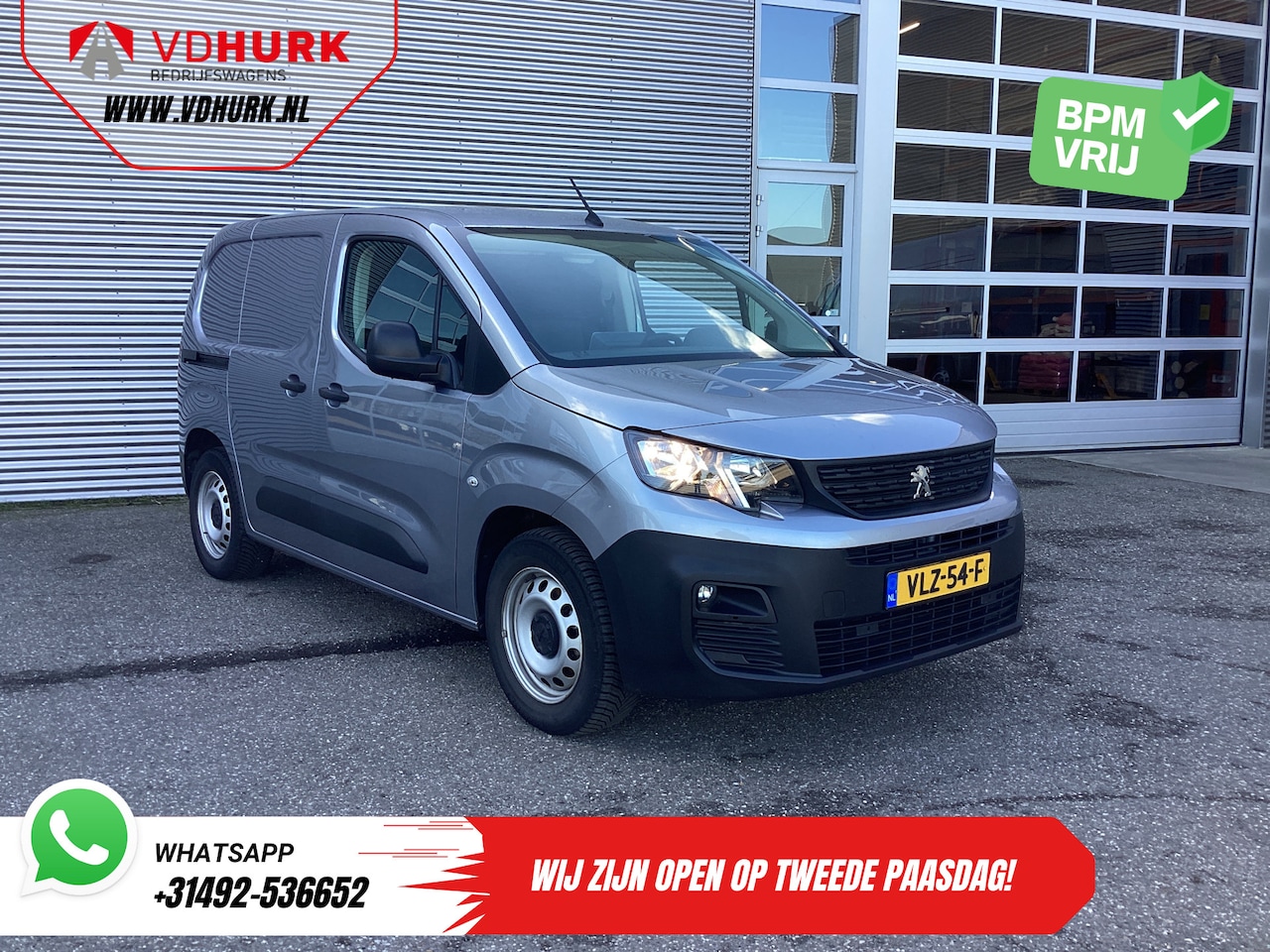 Peugeot e-Partner - 50 kWh 280 km WLTP Snellader/ 3 Pers./ Standkachel/ Carplay/ Cruise/ Navi/ PDC/ Trekhaak - AutoWereld.nl