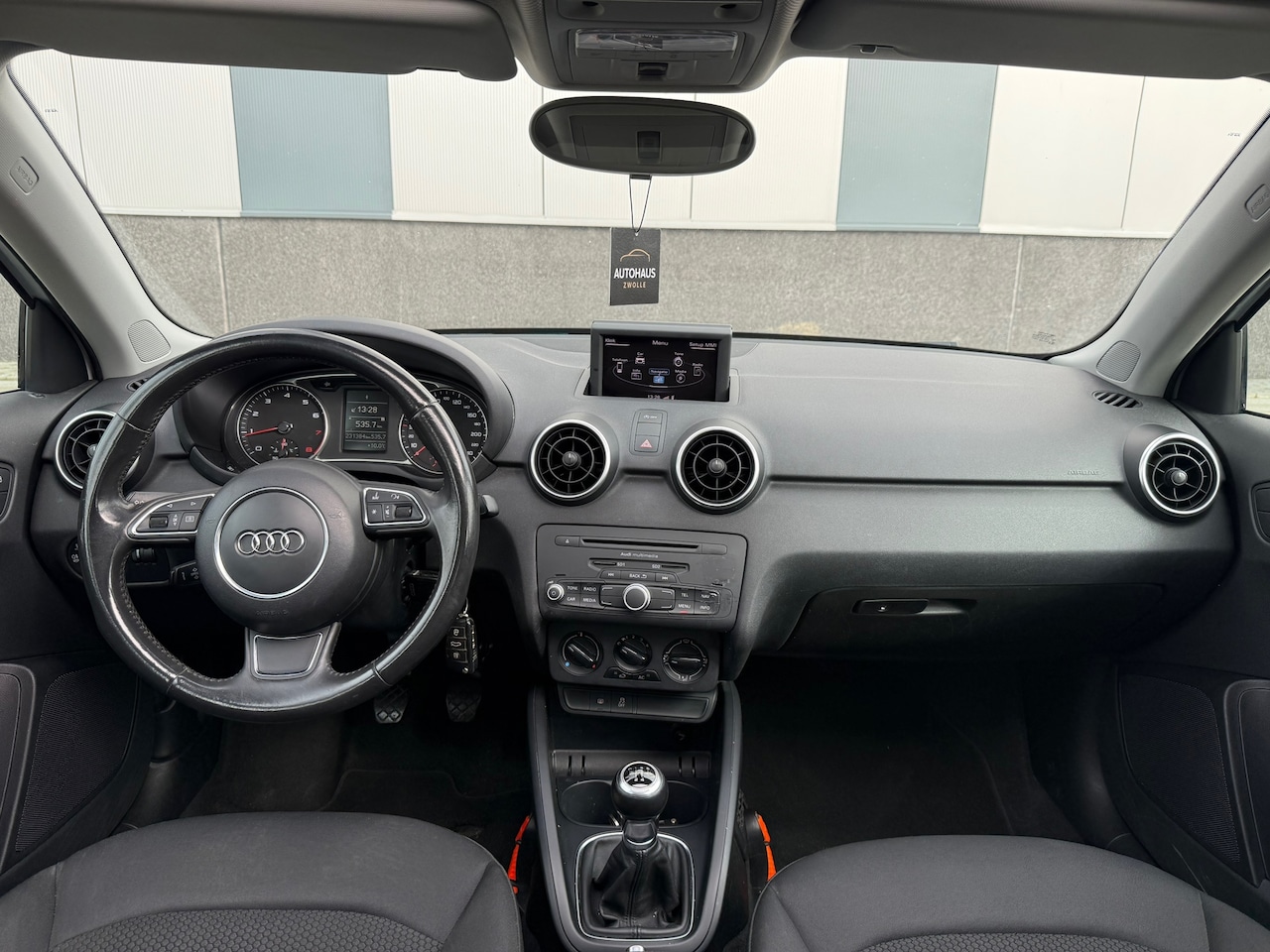 Audi A1 Sportback - S-Line 1.2 TFSI 5Deurs | Panoramadak | Goed onderhouden | NAP - AutoWereld.nl