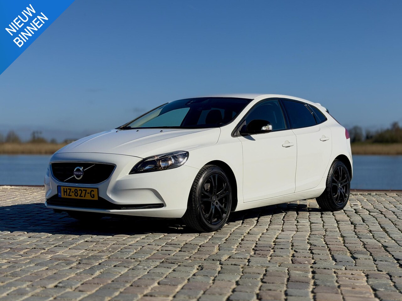 Volvo V40 - 2.0 T2 Kinetic|Cruise|Bluetooth|Grote Beurt|190PK! - AutoWereld.nl