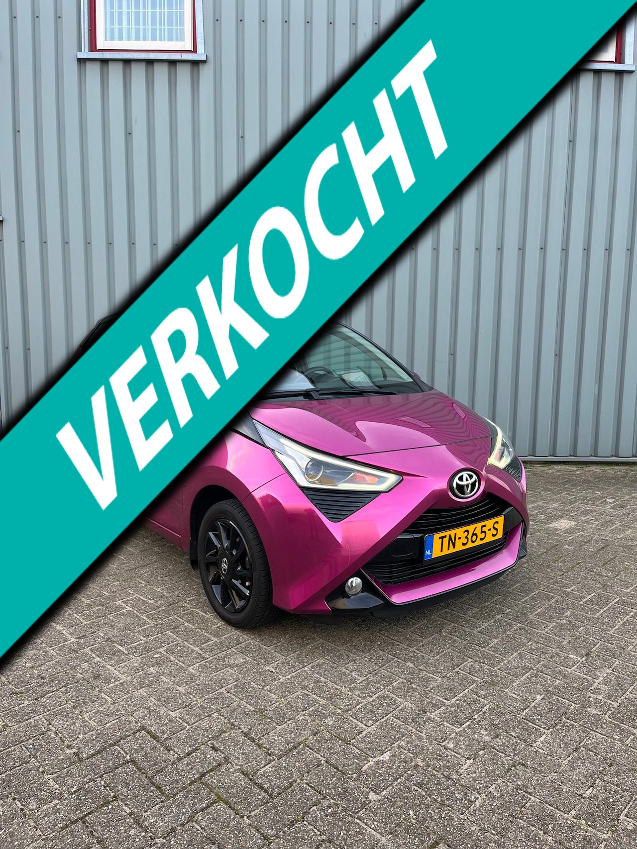 Toyota Aygo - 1.0 VVT-i x-cite/carplay/camera/cruise/nap - AutoWereld.nl