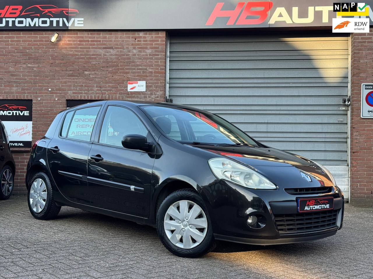 Renault Clio - 1.2 Special Line DISTRIBUTIERIEM/NAVI/2DE EIG . - AutoWereld.nl