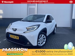 Toyota Aygo X - 1.0 VVT-i MT first | All season banden | Parkeersensoren Voor | Lm velgen |