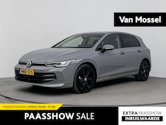 Volkswagen Golf - 1.5 eHybrid Life Edition 204PK | Camera | Stoel+stuur verwarming | Carplay | Parkeersensor