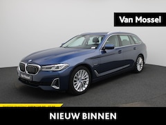 BMW 5-serie Touring - 520e 150kW | PANORAMADAK | ACHTERUITRIJCAMERA 360° | LEDER INTERIEUR | GROOT NAVIGATIE | C