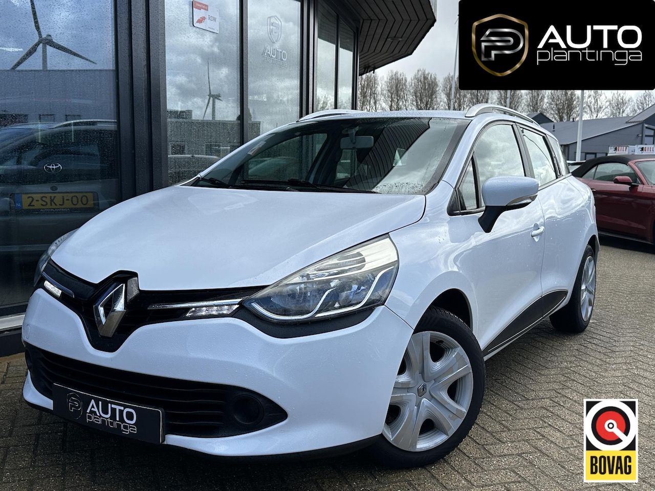 Renault Clio Estate - 1.5 dCi ECO Authentique 90PK | Navigatie | Airco | Cruise Control | 2 Sleutels | APK tot 2 - AutoWereld.nl