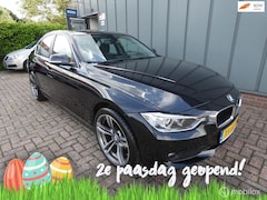 BMW 3-serie - 318d High Executive AIRCO//NAVI//CRUISE//STOELVERWARMING//CV+AB