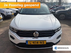 Volkswagen T-Roc - 1.5 TSI 150 pk Style Business | Panoramadak | Leder | Achteruitrijcamera | Led Koplampen |