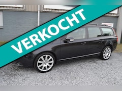 Volvo V70 - 2.0 Airco Navi Leer PDC Trekhaak Sport 5Drs