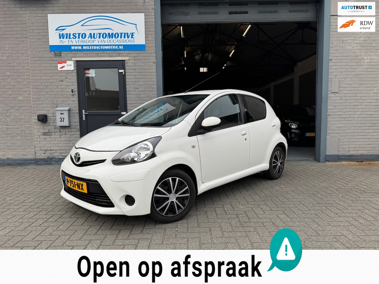 Toyota Aygo - 1.0 VVT-i Comfort*Airco*Nw-APK*Rijklaar*Garantie*Historie - AutoWereld.nl