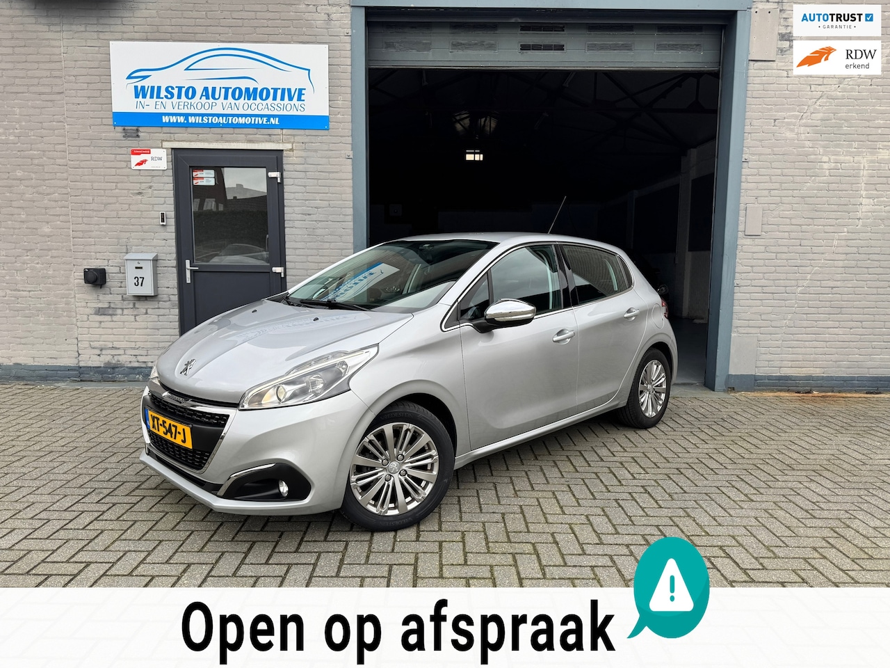 Peugeot 208 - 1.2 PureTech GT-line 110 PK*Distributie v.v*Nw Apk*Rijklaar*Garantie*Historie - AutoWereld.nl