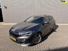 BMW 1-serie - 118i Business Edition M-Pakket|Spoiler|Carplay|NAP
