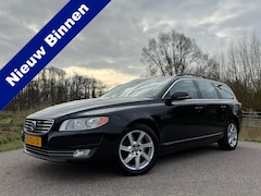 Volvo V70 - 1.6 T4 Nordic+ | 2e Eigenaar | Leder | Nieuwe Distributie | Bi-Xenon | Navi | Trekhaak | C