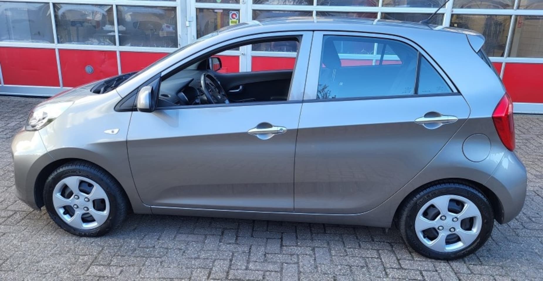 Kia Picanto - 1.0 CVVT DynamicLine 1.0 CVVT DynamicLine - AutoWereld.nl