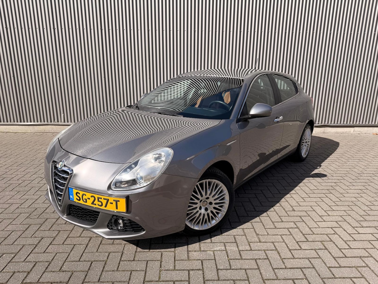 Alfa Romeo Giulietta - 1.4 T Distinctive Automaat|Navi|Leder|PDC|Stoelverwarming - AutoWereld.nl
