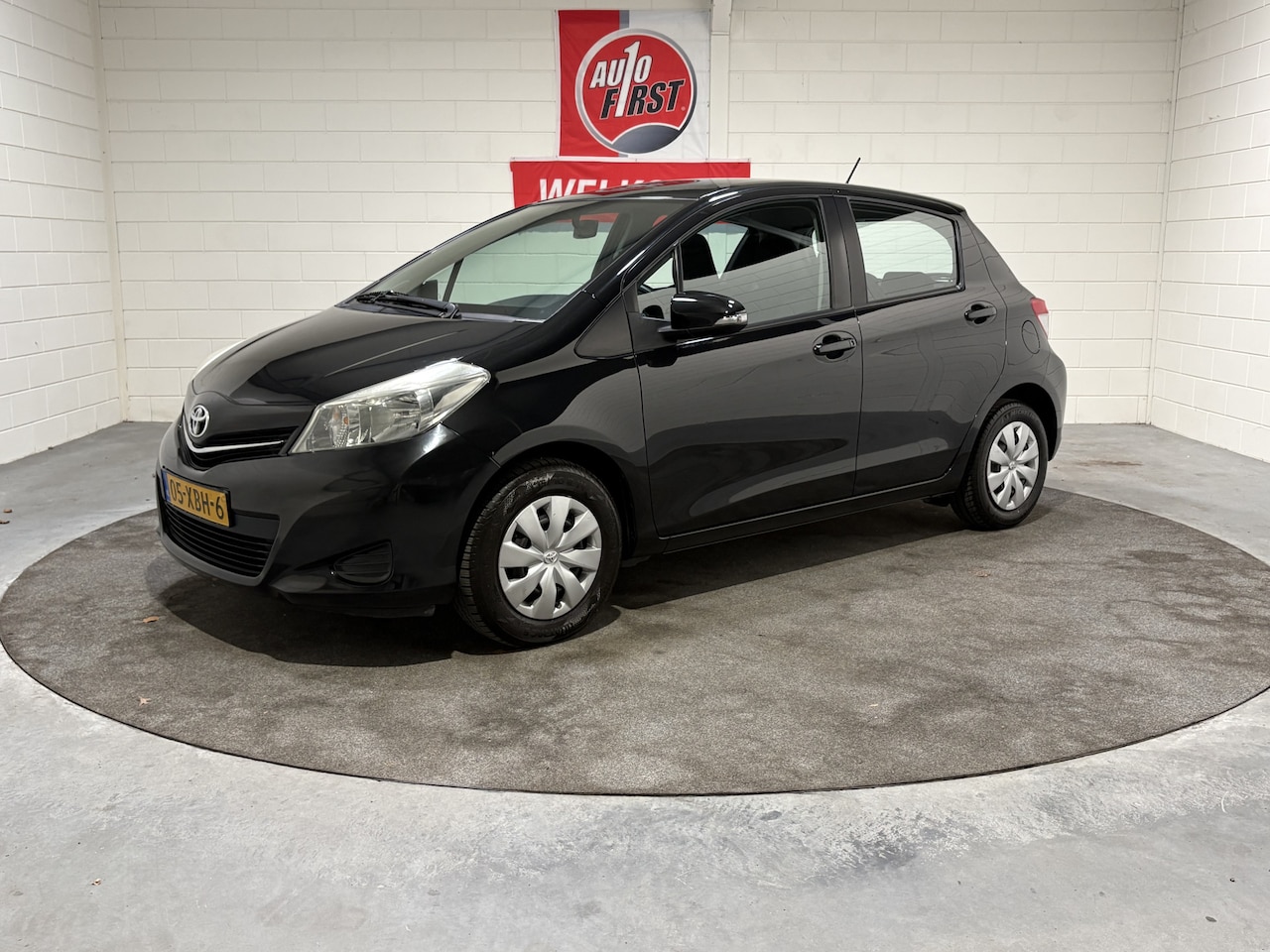 Toyota Yaris - 1.0 VVT-i Aspiration 1.0 VVT-i Aspiration, Airco, Achteruitrijcamera, Isofix, Blue tooth, Boekjes, Zuinig, Prij - AutoWereld.nl