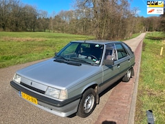 Renault 11 - R 11 GTX
