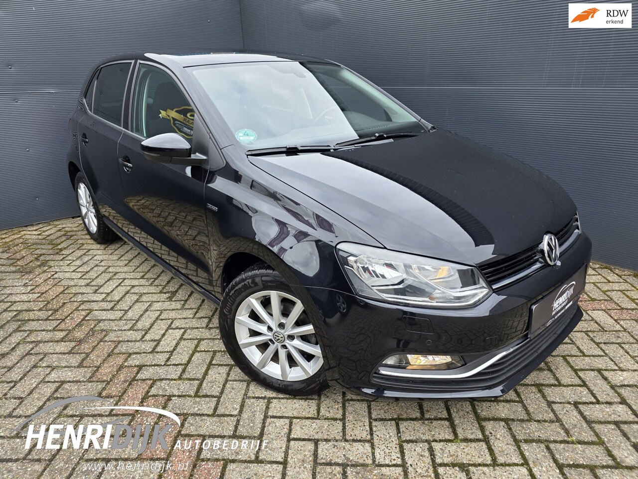 Volkswagen Polo - 1.2 TSI Lounge Cruise / Clima / PDC / Stoelverwarming / LMV - AutoWereld.nl