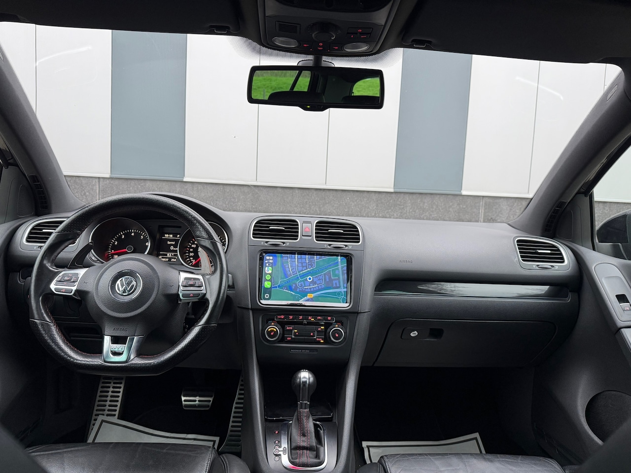 Volkswagen Golf - 2.0 GTI 270PK+ DSG 2010 Zwart | Leder | Pano | 19" Pretoria - AutoWereld.nl