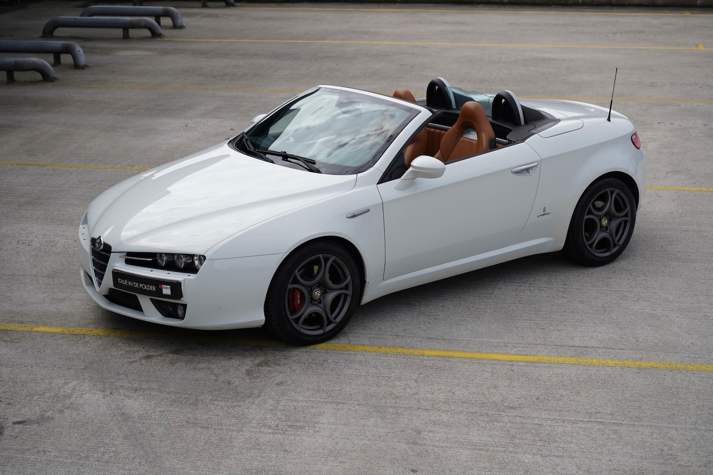 Alfa Romeo Spider - 2.2 JTS Exclusive 2.2 JTS Exclusive - AutoWereld.nl