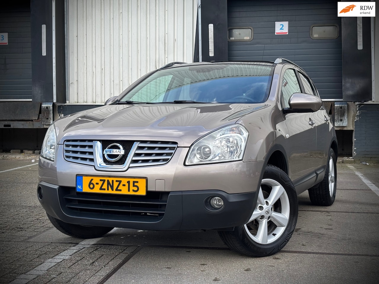 Nissan Qashqai - 1.6 Connect Edition | Panoramadak | YoungTimer | Navi | Clima | Cruise | Dealer | Sportwie - AutoWereld.nl