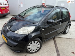 Peugeot 107 - 1.0-12V XR Airco