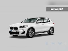BMW X2 - sDrive20i 192pk M-Sport, LED, Schuifdak, HUD, NaviPro, Stoelverw, Dealer OH, Clima, Cruise