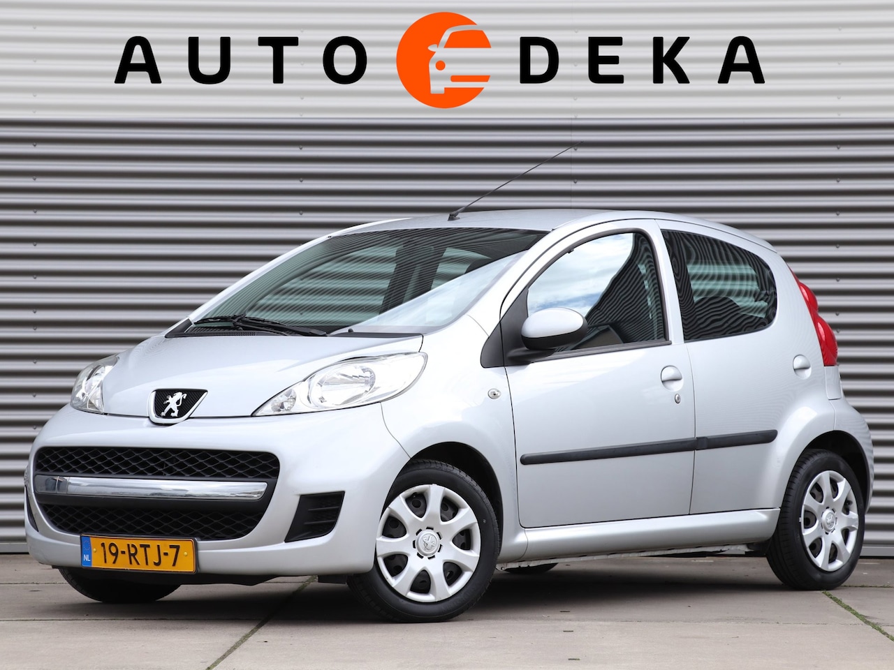 Peugeot 107 - 1.0-12V XS 5-deurs *Airco* - AutoWereld.nl