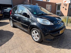 Peugeot 107 - 1.0-12V XR