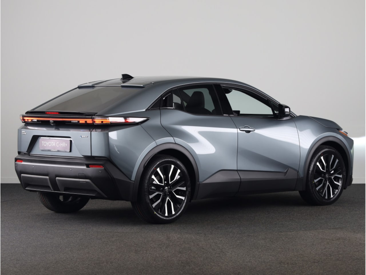Toyota C-HR - First Edition 77 kWh *NIEUW* - AutoWereld.nl
