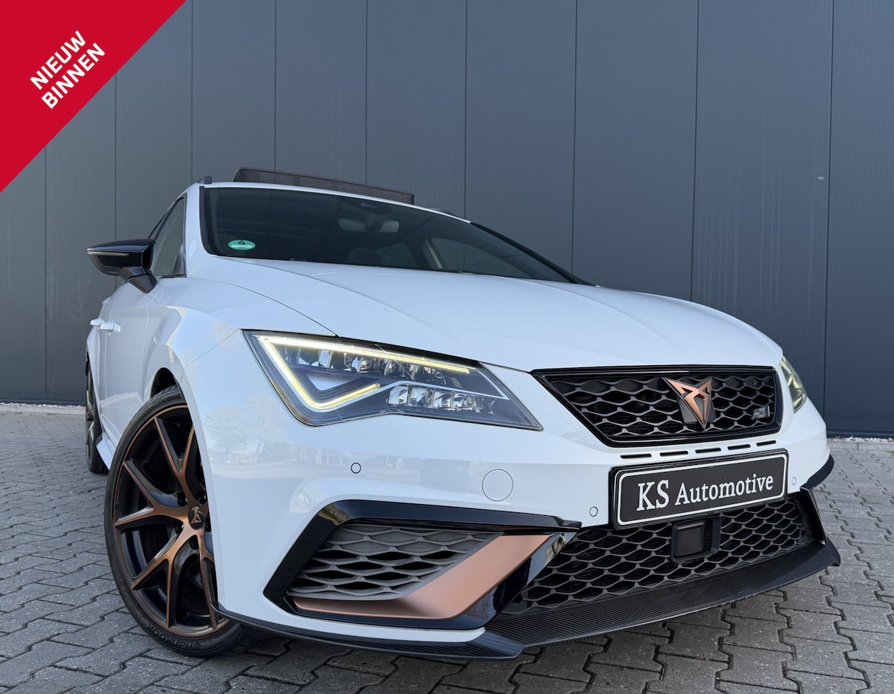 SEAT Leon ST - 2.0 TSI CUPRA 300 4DRIVE CUPRA R | Performance | VC - AutoWereld.nl