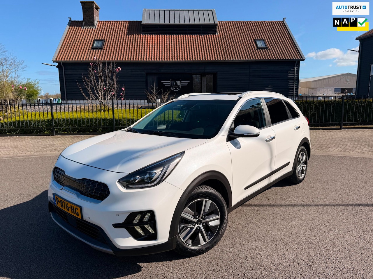 Kia Niro - 1.6 GDi Hybrid ExecutiveLine Pano-Schuifdak Leer Navi Camera Led-Xenon - AutoWereld.nl