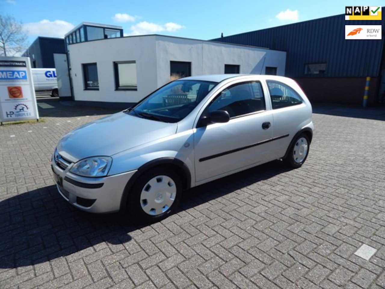 Opel Corsa - 1.2-16V Rhythm 135.000 km !! - AutoWereld.nl
