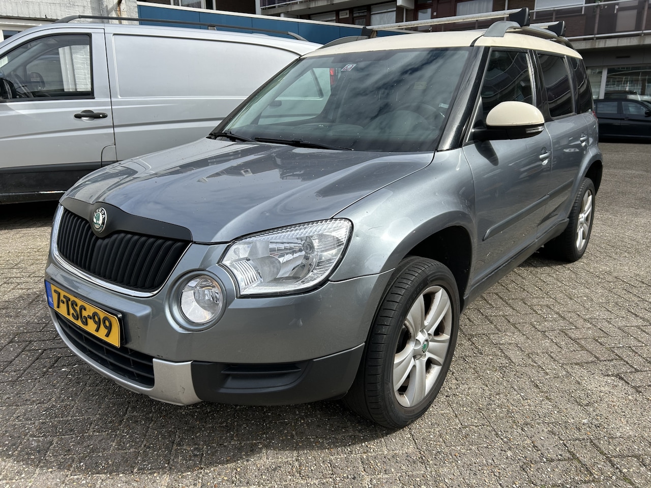 Skoda Yeti - 1.2 TSI Adventure let op ! motor ratelt !! - AutoWereld.nl