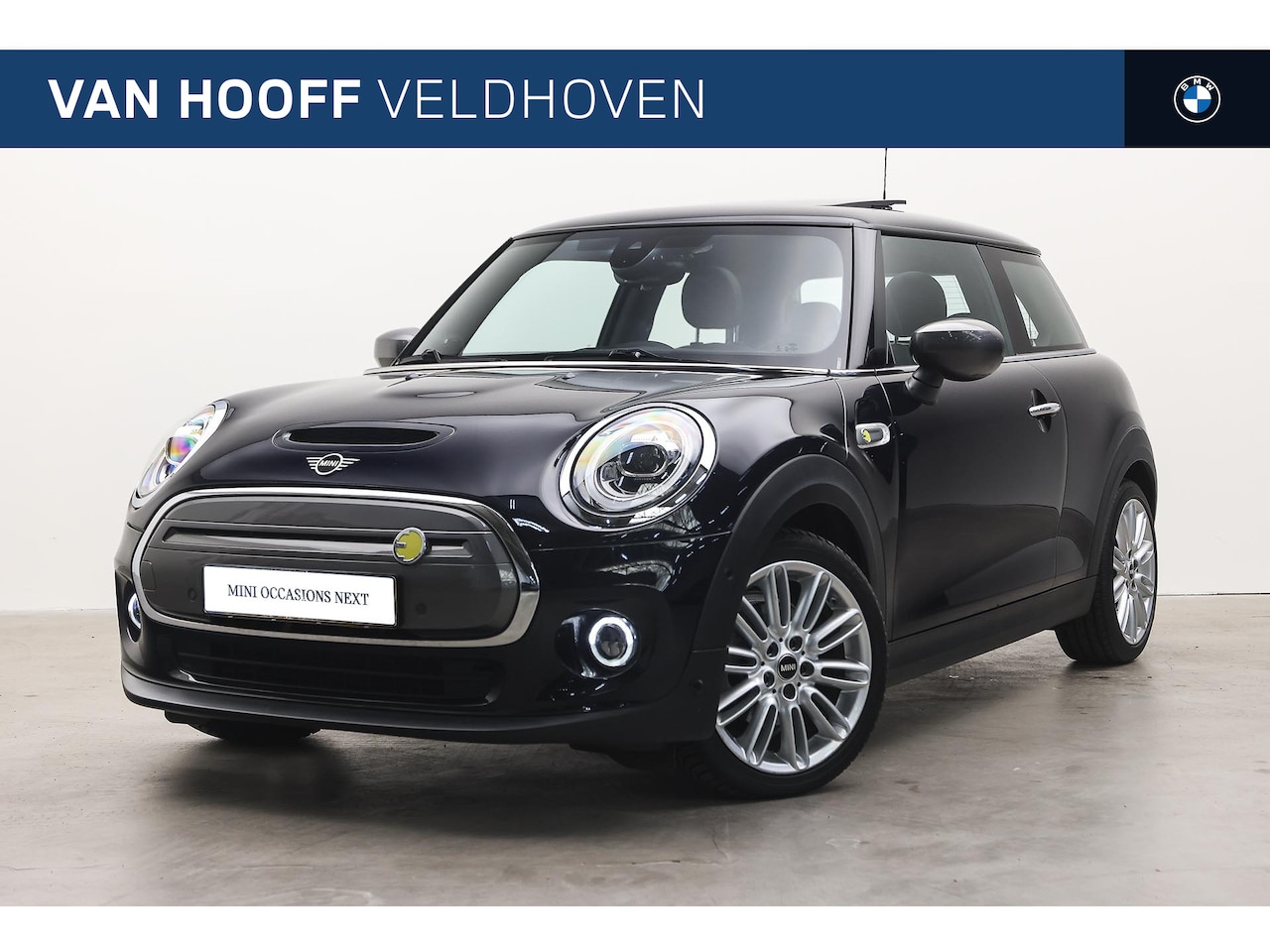 MINI Mini-Electric - Yours / Panoramadak / Sportstoelen / Comfort Access / Achteruitrijcamera / Head-Up / Harma - AutoWereld.nl