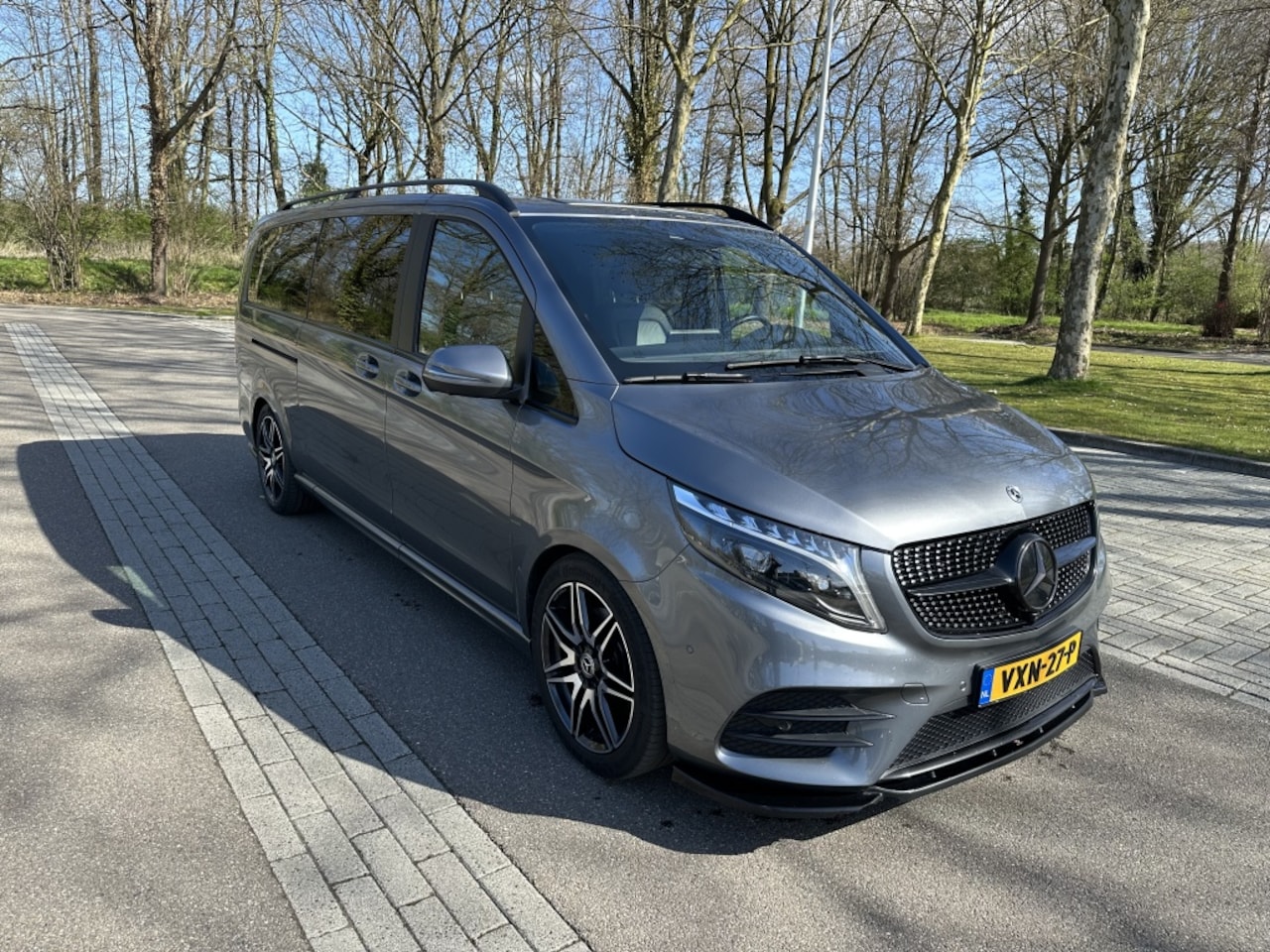 Mercedes-Benz V-klasse - 300d EL.DC AMG Pakket - AutoWereld.nl