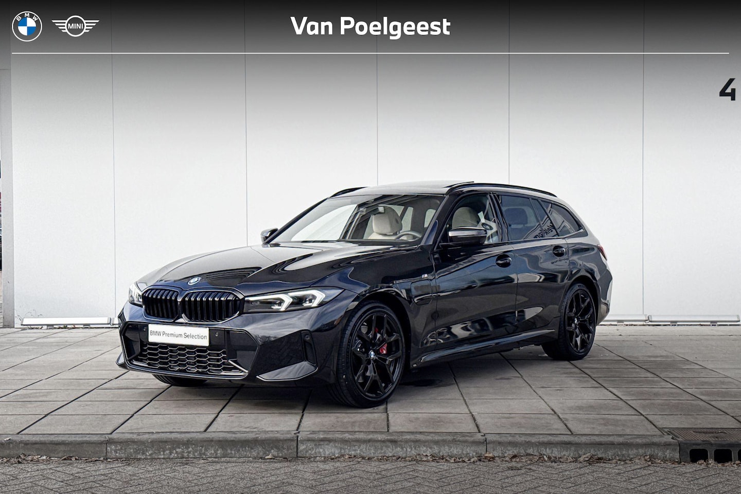 BMW 3-serie Touring - 330e M-Sport Pro Head-Up / Harman Kardon /  Glazen panoramadak /  M Adaptief onderstel / C - AutoWereld.nl