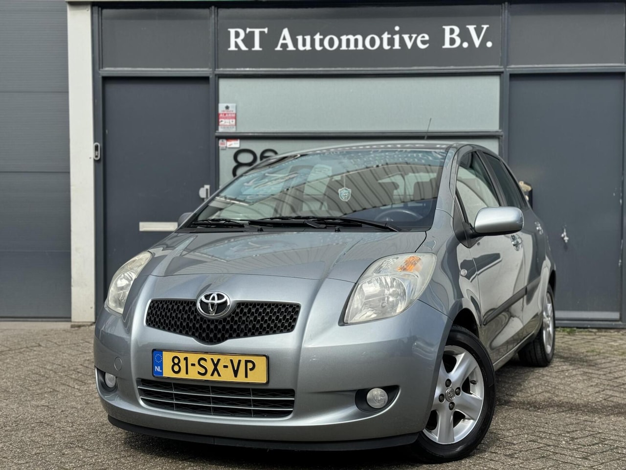 Toyota Yaris - 1.3 VVTi Luna Dealer OH / Clima 5Drs - AutoWereld.nl