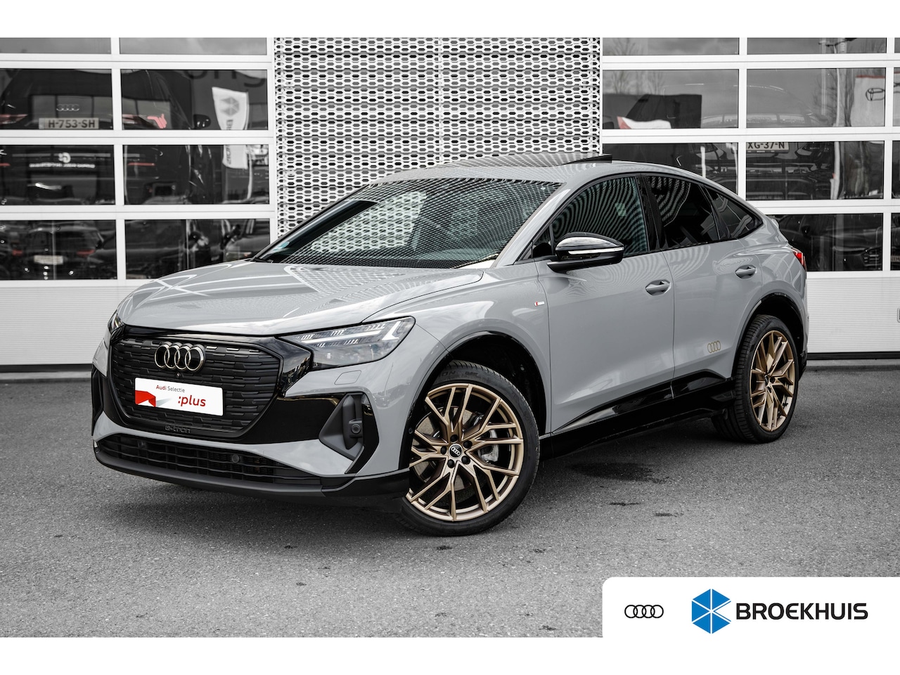 Audi Q4 Sportback e-tron - 45 S Edition 82 kWh | Panoramadak | Trekhaak | HUD | 21" | Assistentiepakket Advanced | - AutoWereld.nl