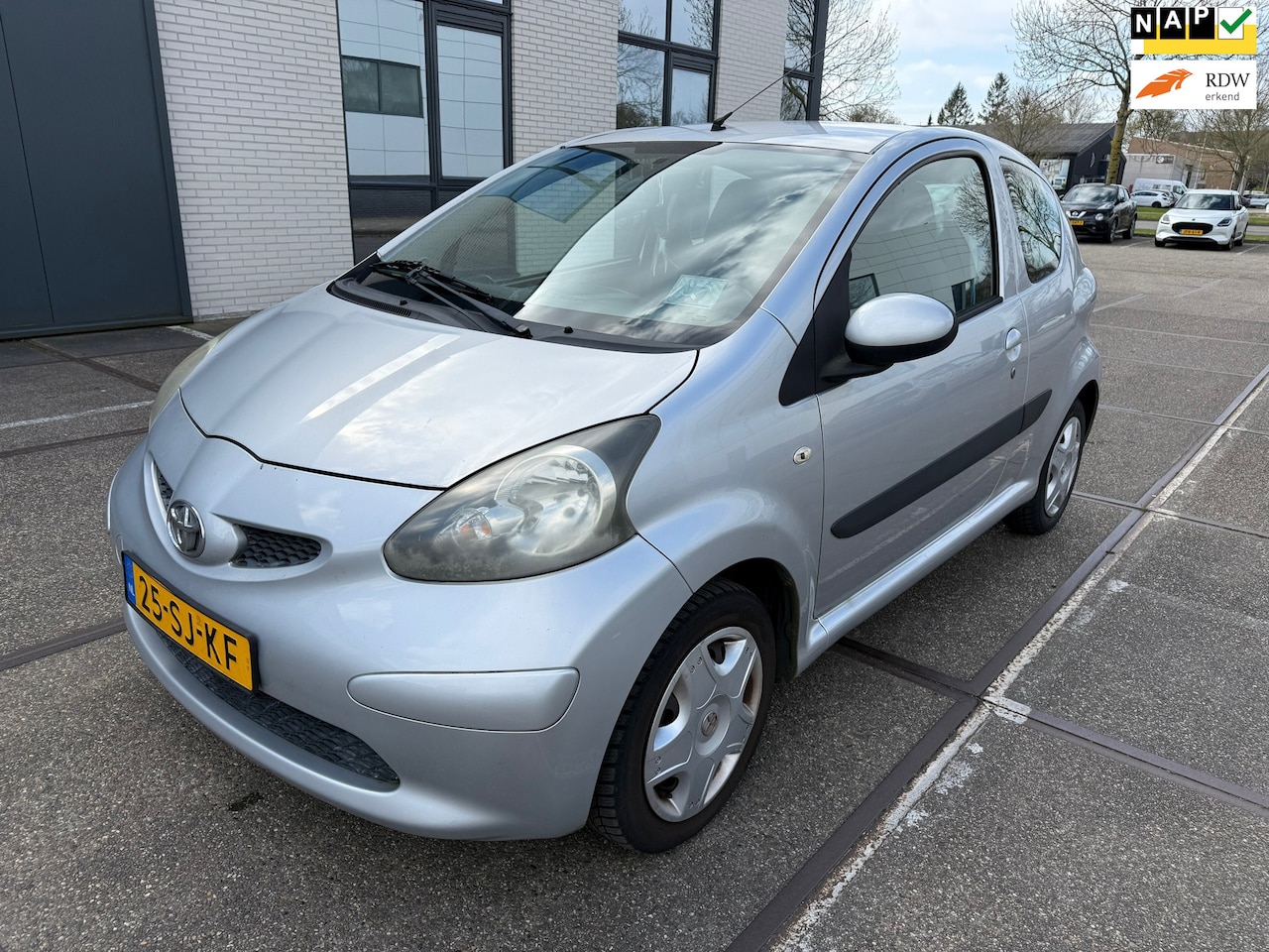 Toyota Aygo - 1.0-12V + / APK / NAP/EERSTE EIGENAAR / ELEK RAMEN / 5DRS / GOED ONDERHOUDEN / MEENEEM PRI - AutoWereld.nl